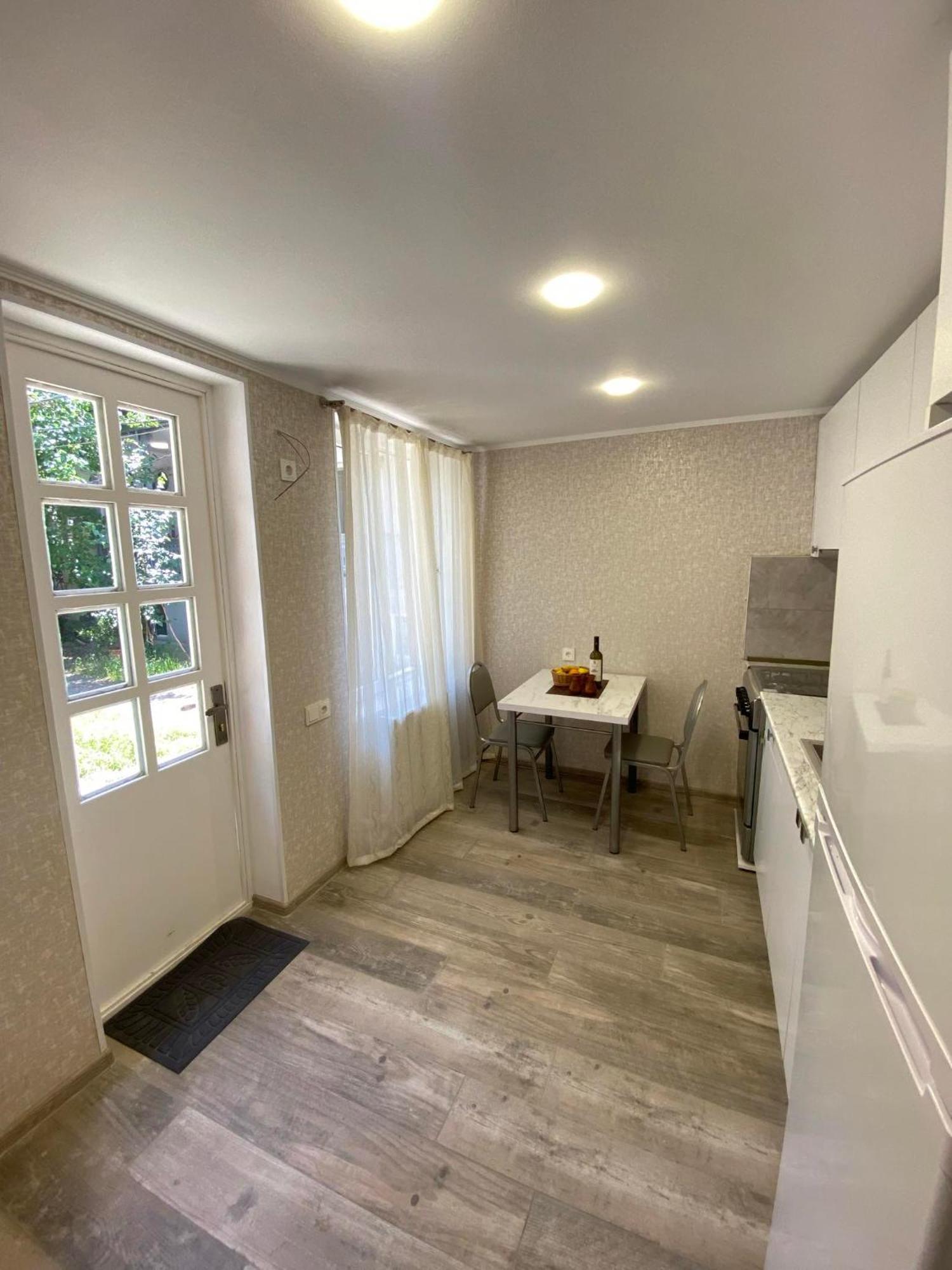 Victoria Apartment In Old Tbilisi Esterno foto